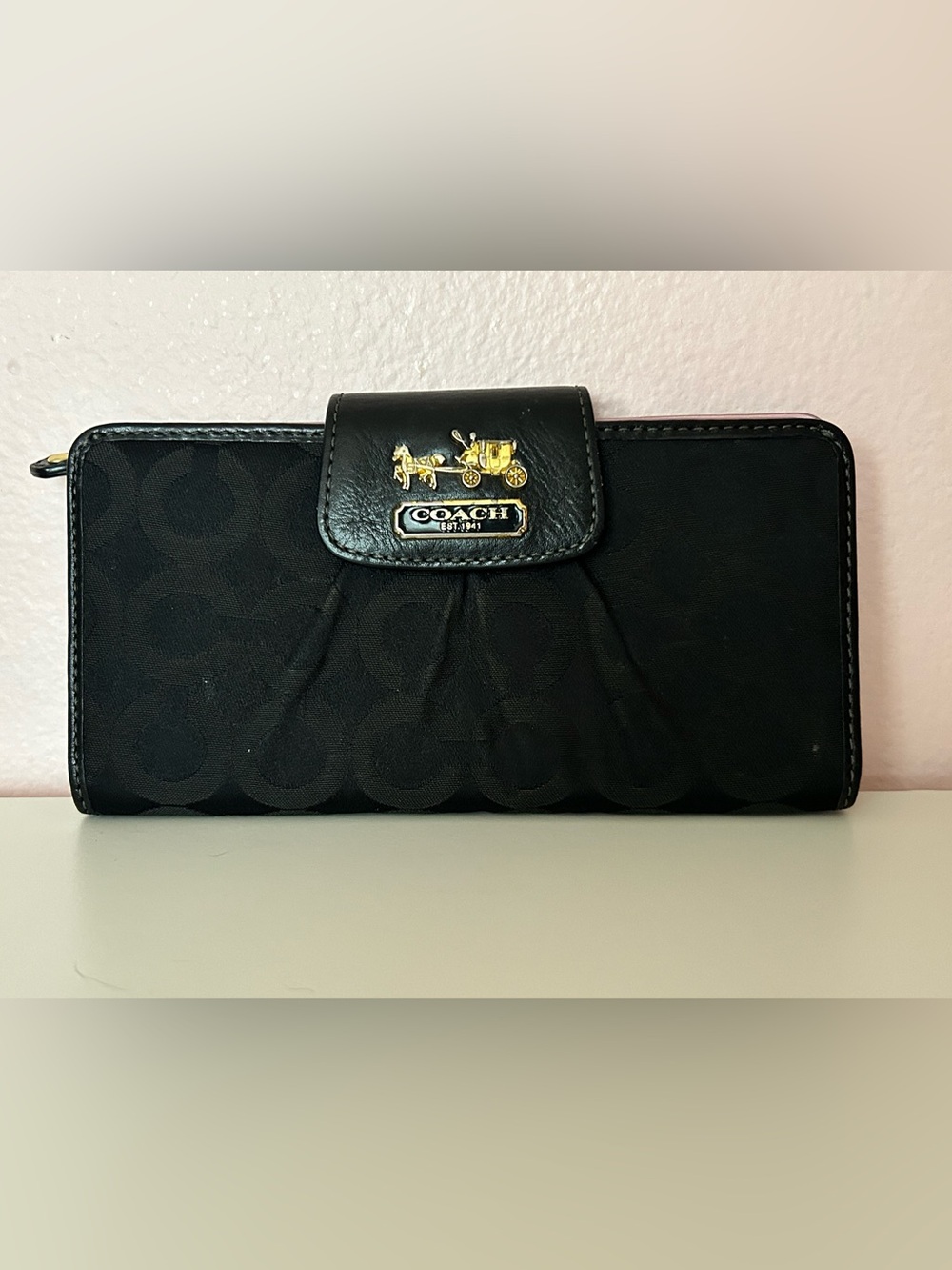 Coach Vintage Madison Bifold Long Wallet Pink Interior Black Snap Flap Gold Logo